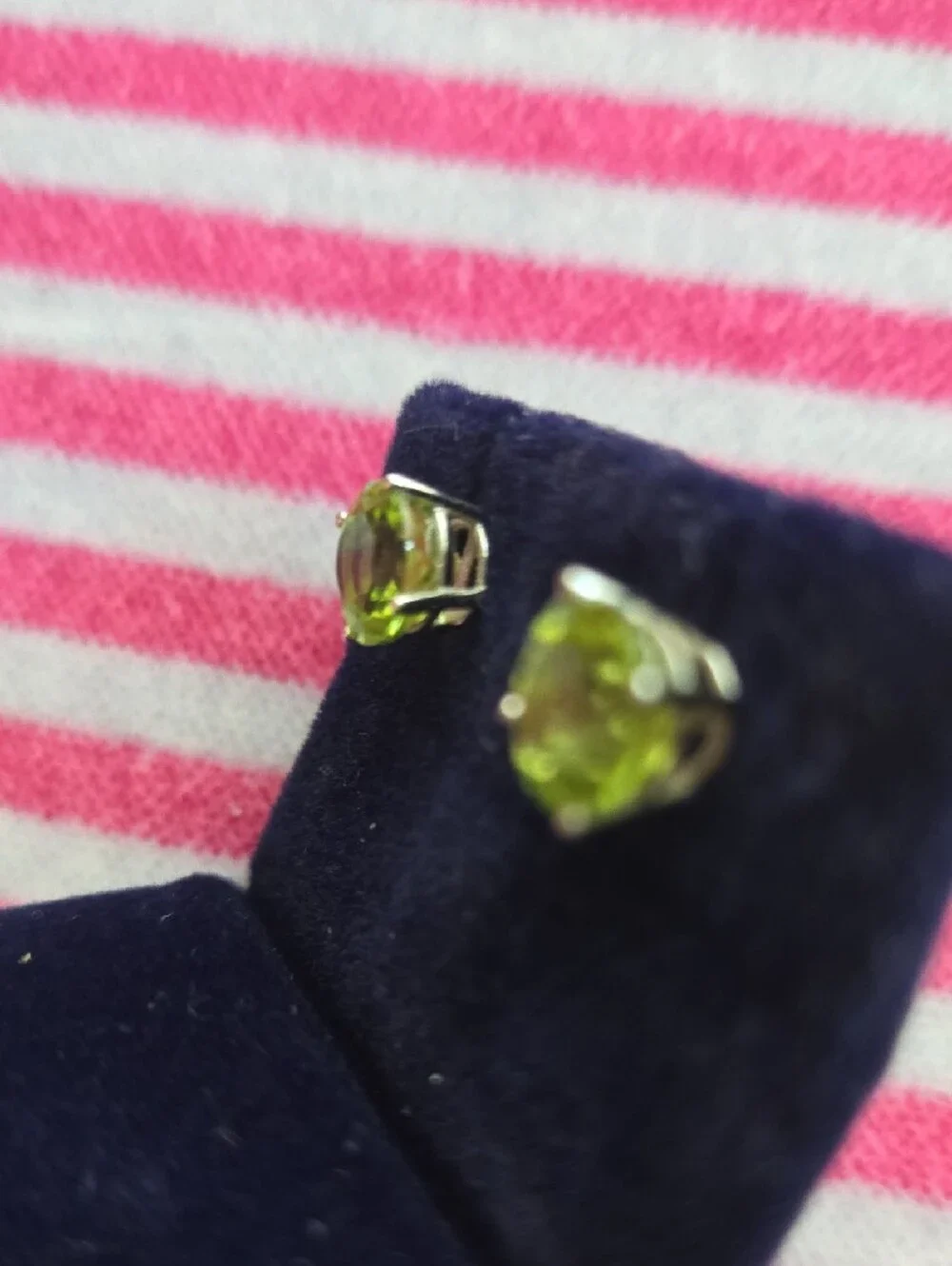 Blue Nile 14kt white